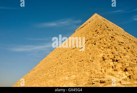 Piramide di Khafre (Chephren) nella Necropoli di Giza vicino al Cairo, Egitto Foto Stock