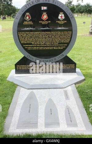 La battaglia del River Plate memorial presso il National Memorial Arboretum, Alrewas, Staffordshire, Inghilterra Foto Stock