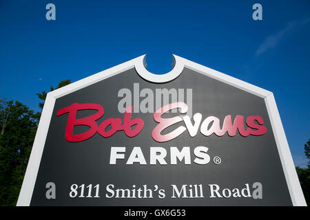 Un logo segno al di fuori della sede di Bob Evans Farms a New Albany, Ohio, 24 luglio 2016. Foto Stock