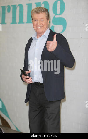 Michael Crawford al di fuori di ITV Studios con: Michael Crawford dove: Londra, Regno Unito quando: 28 Giu 2016 Foto Stock