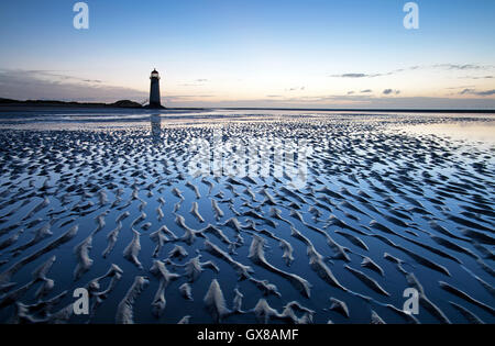 Fotografia di © Jamie Callister. Tramonto a Talacre Beach, Flintshire, Galles del Nord, Regno Unito 10 Settembre 2016. Foto Stock