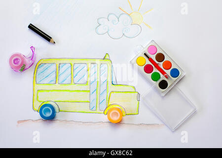 Scuola bus disegnare su carta bianca Foto Stock