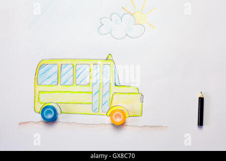 Scuola bus disegnare su carta bianca Foto Stock