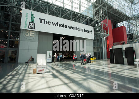 Timbro del mondo Show-NY 2016 è una volta al decennio celebrazione internazionale del timbro raccogliendo in NYC Javits Convention Center Foto Stock