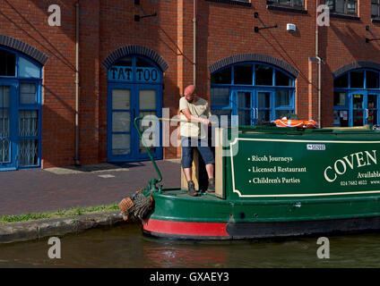 Il bacino del canale e canale di Coventry, Coventry, Warwickshire, West Midlands, England Regno Unito Foto Stock