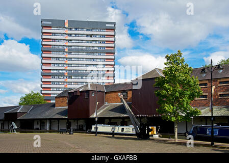 Il bacino del canale e canale di Coventry, Coventry, Warwickshire, West Midlands, England Regno Unito Foto Stock