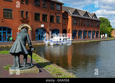 Il bacino del canale e canale di Coventry, Coventry, Warwickshire, West Midlands, England Regno Unito Foto Stock