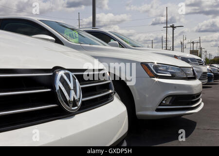 Indianapolis - Circa nel maggio 2016: Close up di Volkswagen Logo. VW è tra le più grandi del mondo costruttori auto ho Foto Stock