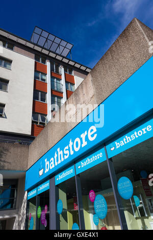 Shop segno dello scudo, Bathstore, London, Regno Unito Foto Stock