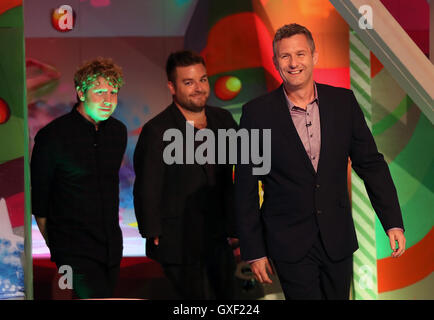 Josh Widdicombe, Alex Brooker Adam e colline in studio durante una prova generale per la televisione mostra l'ultima tappa presso il Broadcast internazionale centro durante i Giochi Paralimpici 2016 a Rio. Foto Stock