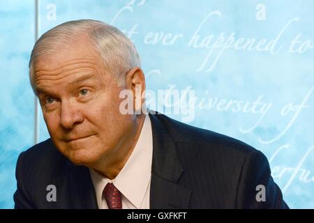 Ex U.S. Il Segretario della Difesa Il dottor Robert Gates in una discussione al LBJ Presidential Library 28 gennaio 2016 ad Austin, Texas. Foto Stock