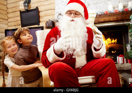 Babbo Natale proveniente da visitare Foto Stock