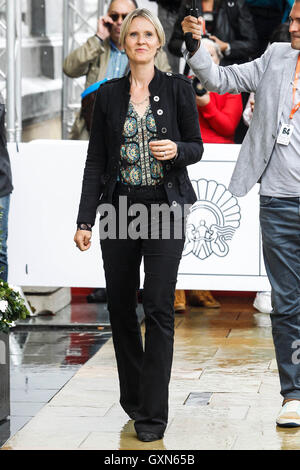 San Sebastian, Spagna. 16 Settembre, 2016. Cynthia Nixon arriva a Maria Cristina hotel per la 64a San Sebastian Film Festival di San Sebastian, Spagna. . Credito: Jimmy Olsen/MediaPunch ***Nessuna Spagna***: Credito MediaPunch Inc/Alamy Live News Foto Stock