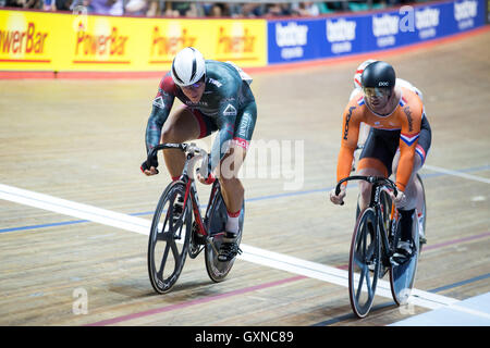 Manchester, Regno Unito. Il 17 settembre 2016. Matt Rotherham (sinistra) durante il round 1 del 2016 Rivoluzione via serie. Credito: Michael Buddle/Alamy Live News Foto Stock