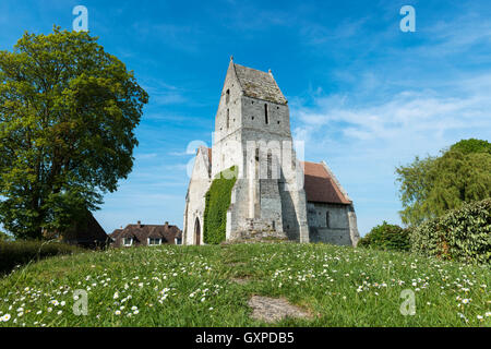 La chiesa medievale, l' Eglise San Martin de Cricqueboeuf, Calvados, Normandia, Francia Foto Stock