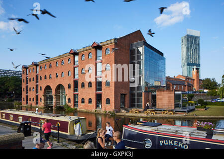 Manchester castlefield Merchant Warehouse Castlefield loft uffici stile paesaggio urbano mulino di mattoni waterfront Rochdale c Foto Stock