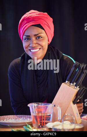 Nadiya Hussain ritratto dello chef celebrità, Great British Precotti vincitore, a Bolton Alimentari e drink festival Foto Stock