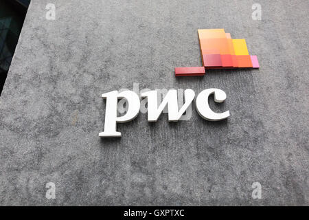 PWC più Londra, 7 More London Riverside, London SE1 2RT Foto Stock