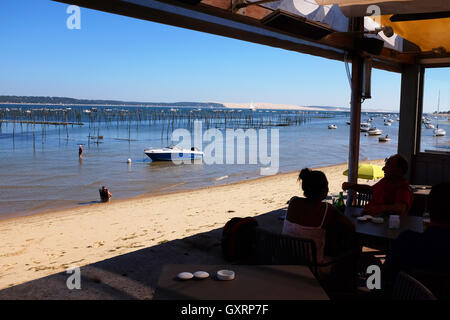 Bellissima spiaggia bar e ristorante a Cap Ferret in Arcachon Bay sulla costa atlantica della Francia Foto Stock