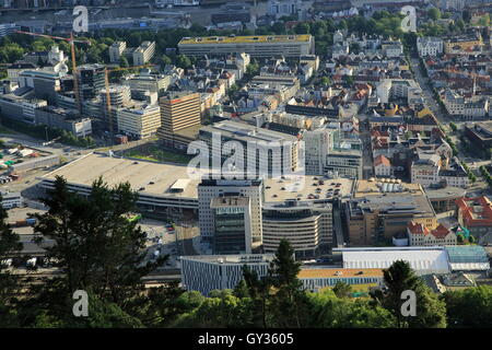 Vista sul centro della città di Bergen dal Monte Floyen, Norvegia Foto Stock