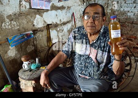 Puro aceto di ananas in Piura- Ministero di Piura - Peru Foto Stock