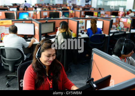 Filippine, Manila, KPO Processo di conoscenza Outsorcing, callcenter von Global Learning lavora per australian clienti / PHILIPPINEN, Manila, KPO Processo di conoscenza Outsorcing, callcenter von Global Learning arbeitet fuer australische Kunden Foto Stock