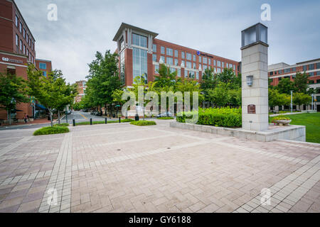 Spazio aperto a John Carlyle Square, in Alexandria, Virginia. Foto Stock