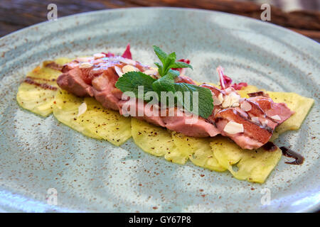 Filetto di maiale con ananas Foto Stock