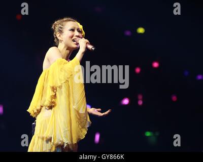 Hong Kong, Cina. Xvii Sep, 2016. Sammi Cheng 2016 world tour tiene concerti in Hong Kong e invita Andy Lau come ospite a Hong Kong in Cina il 17 settembre 2016. Credito: TopPhoto/Alamy Live News Foto Stock