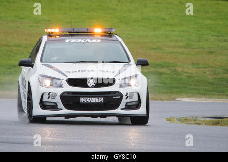 Sydney, Australia. 18 Settembre, 2016: Giorno 2 del Nuovo Galles del Sud motore campionato gara Round 7 a Sydney Motorsport Park. Questo motore NSW gara del Campionato round featured categorie come HQ Holdens, sport berline, Formula Vee, Supersports, Aussie Racing Cars, vetture di Formula, il miglioramento della produzione e della Superkarts. Credito: mjmediabox/Alamy Live News Foto Stock