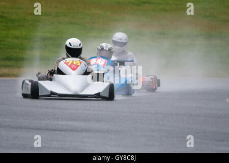 Sydney, Australia. 18 Settembre, 2016: Giorno 2 del Nuovo Galles del Sud motore campionato gara Round 7 a Sydney Motorsport Park. Questo motore NSW gara del Campionato round featured categorie come HQ Holdens, sport berline, Formula Vee, Supersports, Aussie Racing Cars, vetture di Formula, il miglioramento della produzione e della Superkarts. Credito: mjmediabox/Alamy Live News Foto Stock