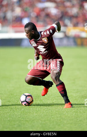 Stadio Olimpico di Torino, Italia. Xviii Sep, 2016. Di calcio della Serie A. Torino versus Empoli. Afriyie Acquah sulla sfera . La partita si è conclusa in un 0-0. Credito: Azione Sport Plus/Alamy Live News Foto Stock