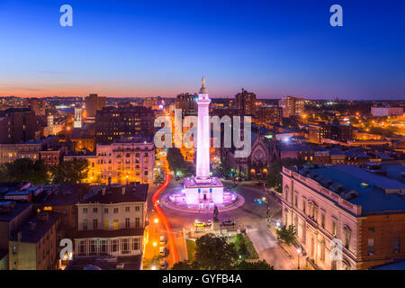 Baltimore, Maryland, Stati Uniti d'America cityscape a Mt. Vernon e il Monumento a Washington. Foto Stock