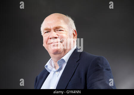 Sir Lawrence Freedman, professore emerito di studi di guerra e autore, a Edinburgh International Book Festival. Edimburgo, Scozia. 24 Agosto 2016 Foto Stock