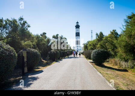 Faro di Chassiron sull isola Olron, Charente-Maritime, Francia, Unione europea, l'Europa. Foto Stock