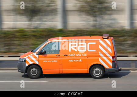 Salvataggio RAC van nelle vicinanze del London Heathrow Airport, Regno Unito Foto Stock