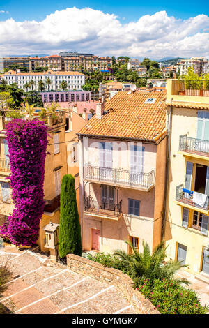 Edifici in Cannes Foto Stock