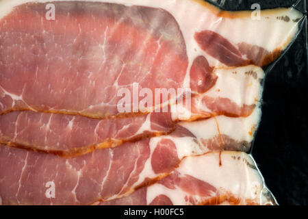 Pinneys di Orford Debenham affumicato pancetta Foto Stock