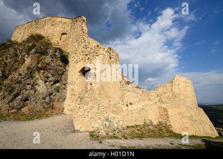 Le rovine del castello di contadino nella città Rupea vicino a Sighisoara, Romania, Transilvania Foto Stock