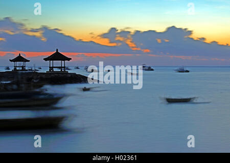 Sunrise presso la spiaggia di Sanur , Indonesia Bali Foto Stock