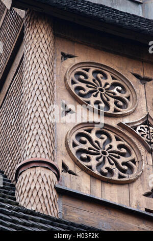 Wang Chiesa scolpita in legno dettagli architettonici, closeup, Karpacz, Polonia, Vang Tempio ex posizione era in Vang, Valdres, n. Foto Stock