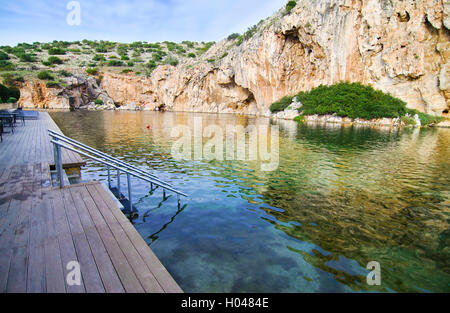 Vouliagmeni lake in Attica Grecia Foto Stock