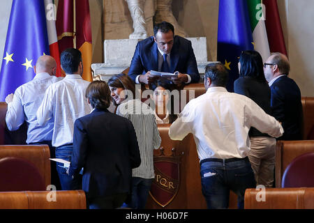 Roma, Italia. Xx Settembre, 2016. Virginia Raggi Roma xx Settembre 2016. Consiglio comunale Foto Samantha Zucchi Insidefoto Credito: insidefoto srl/Alamy Live News Foto Stock