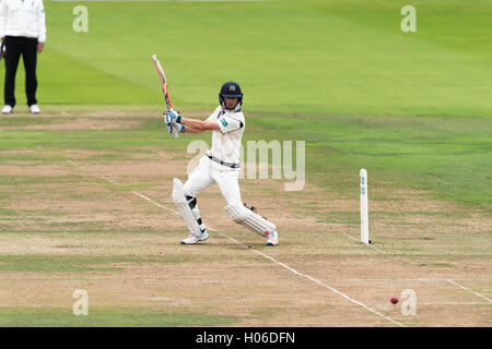 Londra, Regno Unito. Xx Settembre, 2016. John Simpson del Middlesex pipistrelli durante il giorno una delle Specsavers County Championship Division una corrispondenza tra Middlesex e Yorkshire del Lords il 20 settembre 2016 a Londra, Inghilterra. Credito: Michael Jamison/Alamy Live News Foto Stock