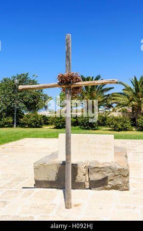 La semplice tomba di scrittore greco Nikos Kazantzakis, Heraklion, Creta, Grecia Foto Stock