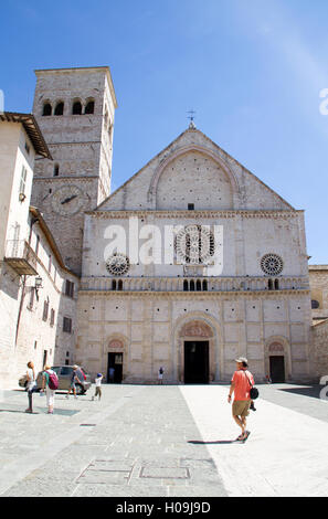 ASSISI, Italia - 12 agosto 2016: chiesa di Assisi, Italia Foto Stock