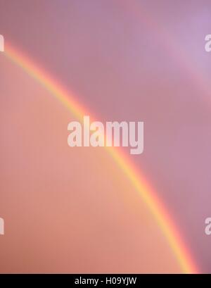 Doppio arcobaleno, segmento, atmosferici fenomeno ottico, Baviera, Germania Foto Stock