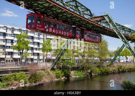 La monorotaia di Wuppertal, Bergisches Land, Nord Reno-Westfalia, Germania Foto Stock