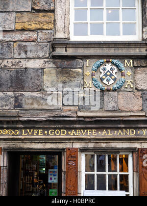 Dettaglio della casa di John Knox sul Royal Mile di Edimburgo in Scozia Foto Stock