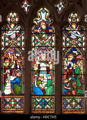 Snettisham Norfolk vetrate di Federico Preedy, 1861, scene della vita di re Salomone, edificio tempio Foto Stock